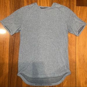 Lululemon Men’s Drysense Training Short Sleeve Shirt, Chambray/White, Large